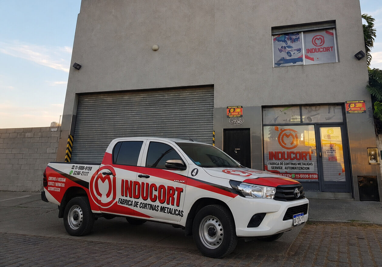 Fachada de la planta Inducort en Temperley