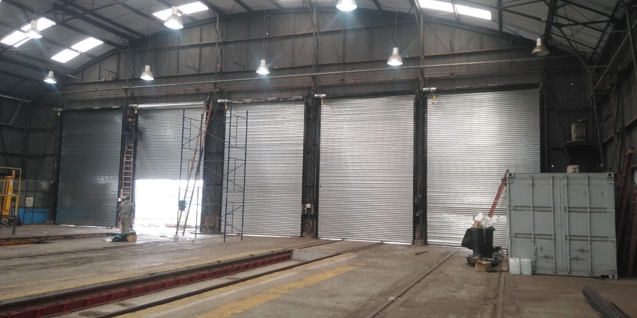 Obra de cortinas metálicas Inducort para Trenes Argentinos